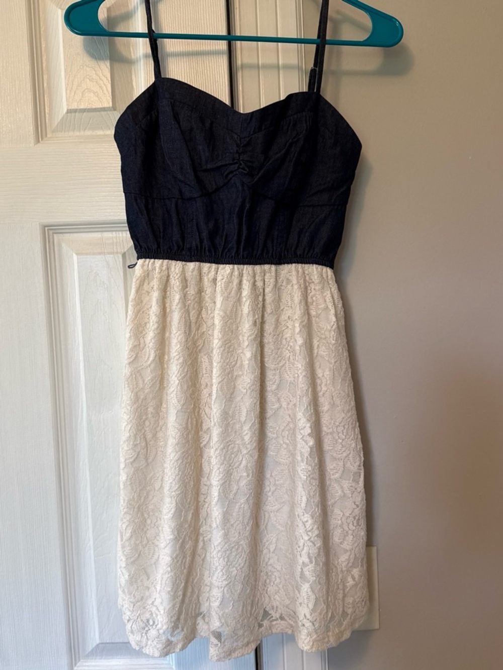 Speeckless Navy Bodice White Lace Mini Dress